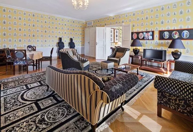 فندق The Bonerowski Palace Boutique