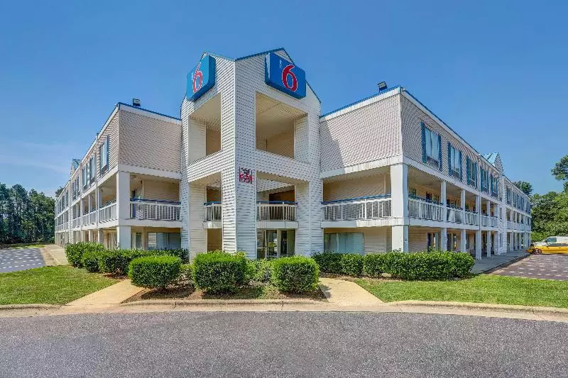Motel 6 Raleigh, Nc  North
