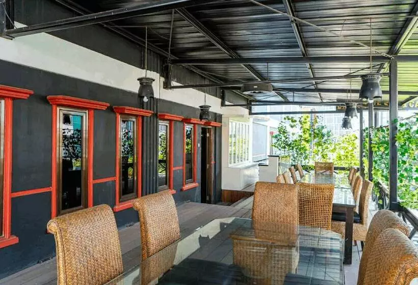 ホテル Reddoorz Plus Near Chadstone Mall
