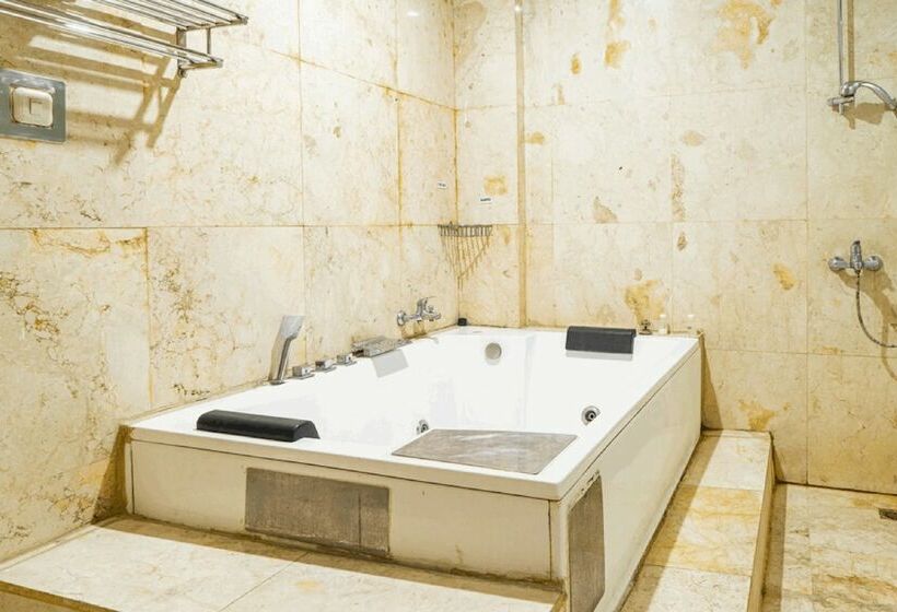 فندق Reddoorz Plus Near Chadstone Mall