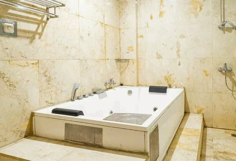 ホテル Reddoorz Plus Near Chadstone Mall