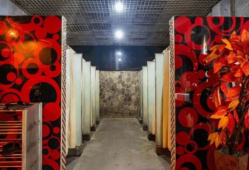 ホテル Reddoorz Plus Near Chadstone Mall