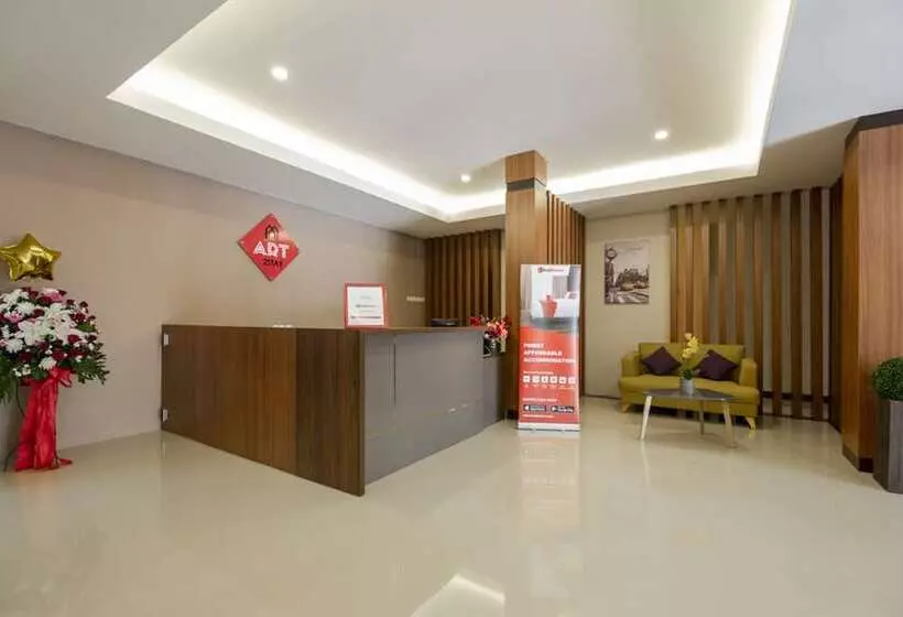 Hotelli Reddoorz Plus Near Ronggowarsito Museum Semarang