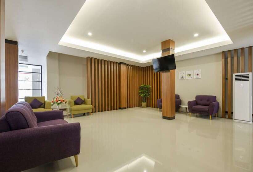 فندق Reddoorz Plus Near Ronggowarsito Museum Semarang