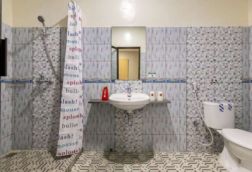 فندق Reddoorz Plus Near Ronggowarsito Museum Semarang