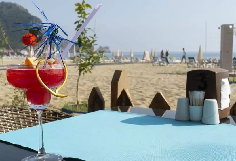 Отель Azak Beach