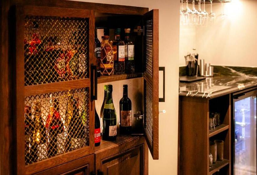 تختخواب و صبحانه New Holgate