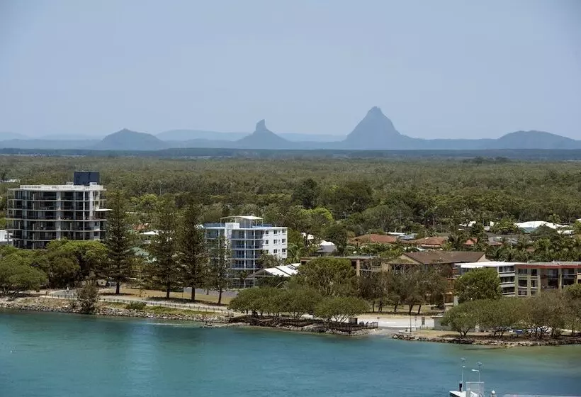 Breakfree Grand Pacific