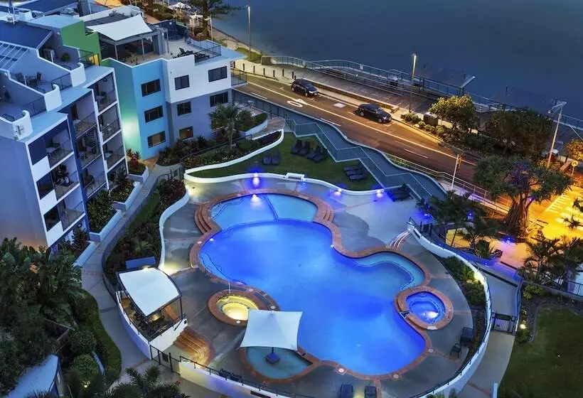 Breakfree Grand Pacific