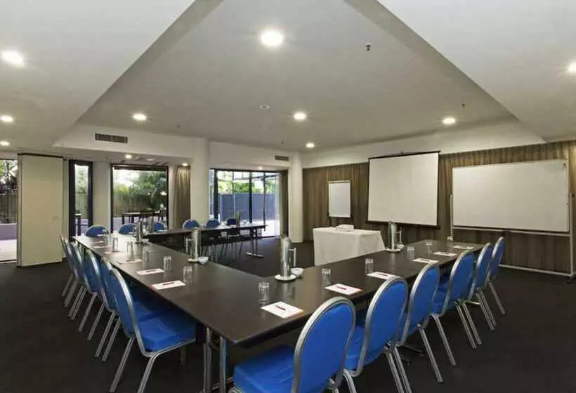 Breakfree Grand Pacific