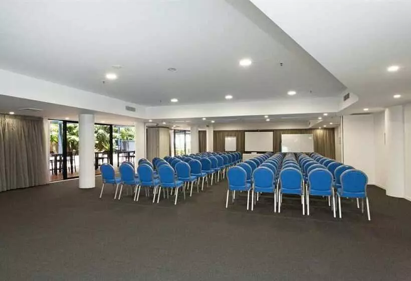 Breakfree Grand Pacific