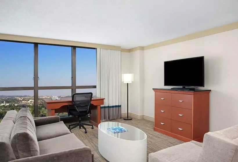 Doubletree By Hilton Hotel Miami Airport & Convention Center