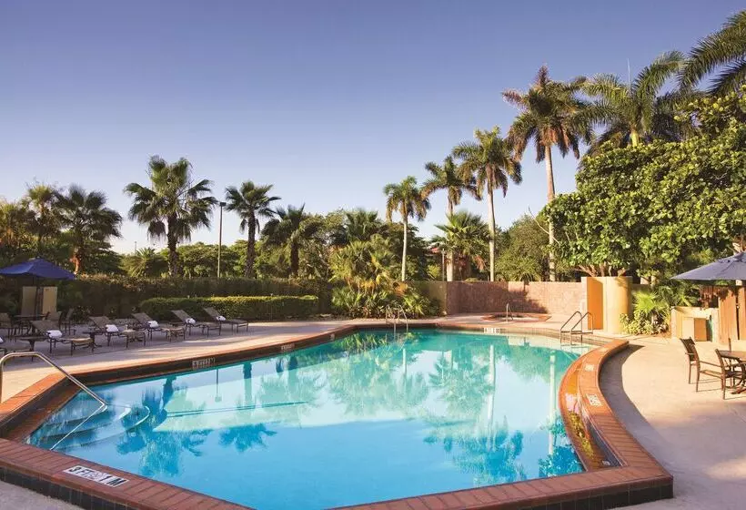 Doubletree By Hilton Hotel Miami Airport & Convention Center