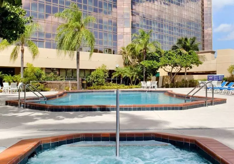Doubletree By Hilton Hotel Miami Airport & Convention Center