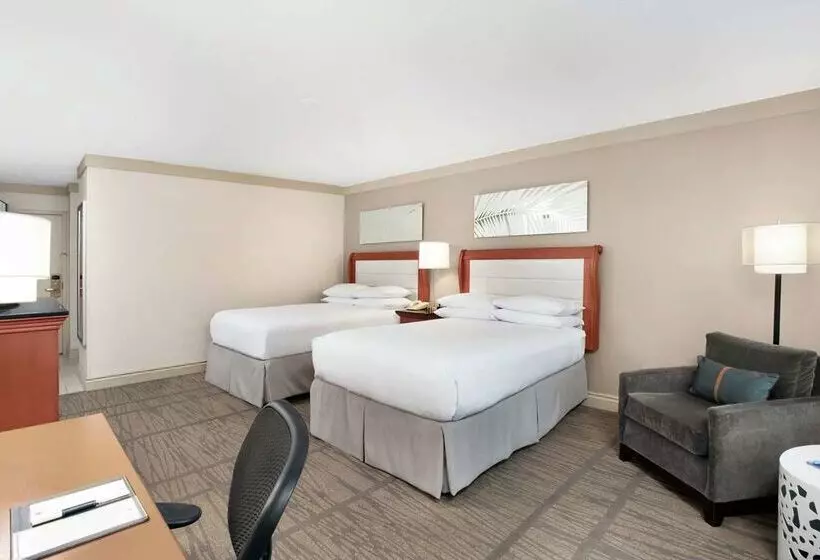 Doubletree By Hilton Hotel Miami Airport & Convention Center