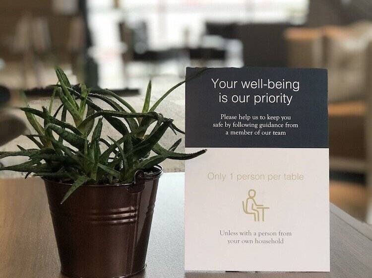 Ac Hotel By Marriott Manchester Salford Quays