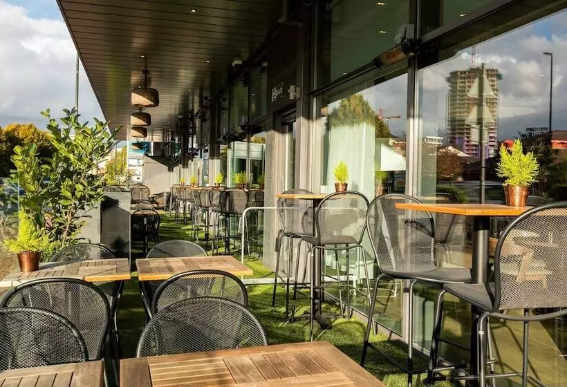 Ac Hotel By Marriott Manchester Salford Quays