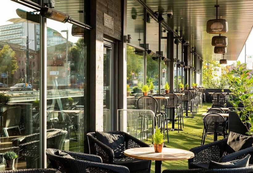 Ac Hotel By Marriott Manchester Salford Quays