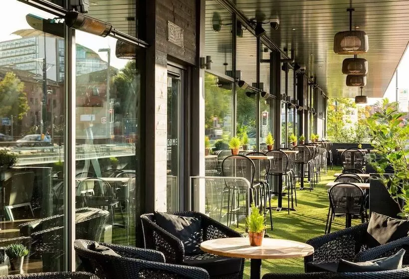 Ac Hotel By Marriott Manchester Salford Quays