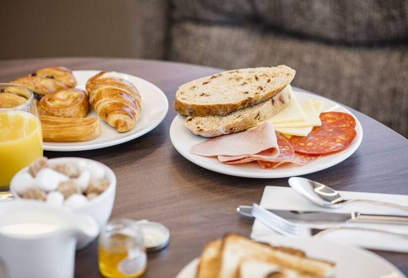 Ac Hotel By Marriott Manchester Salford Quays