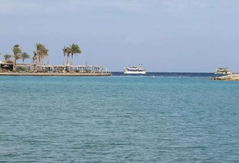 هتل Arabia Azur Resort