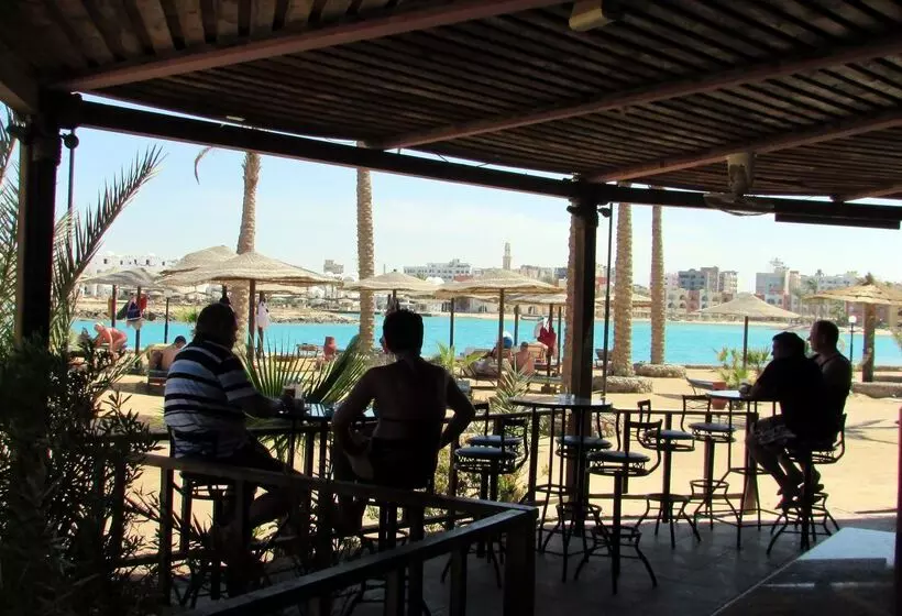 هتل Arabia Azur Resort