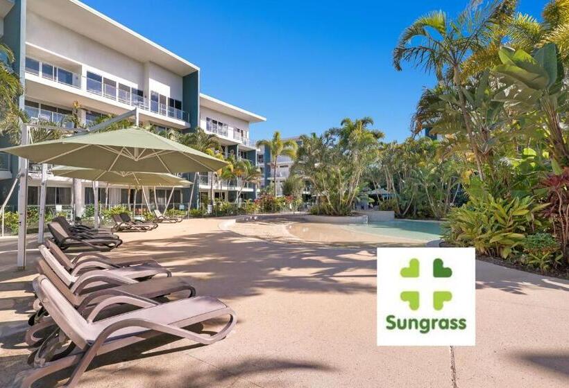 בית מלון כפרי Azzura Greens Resort