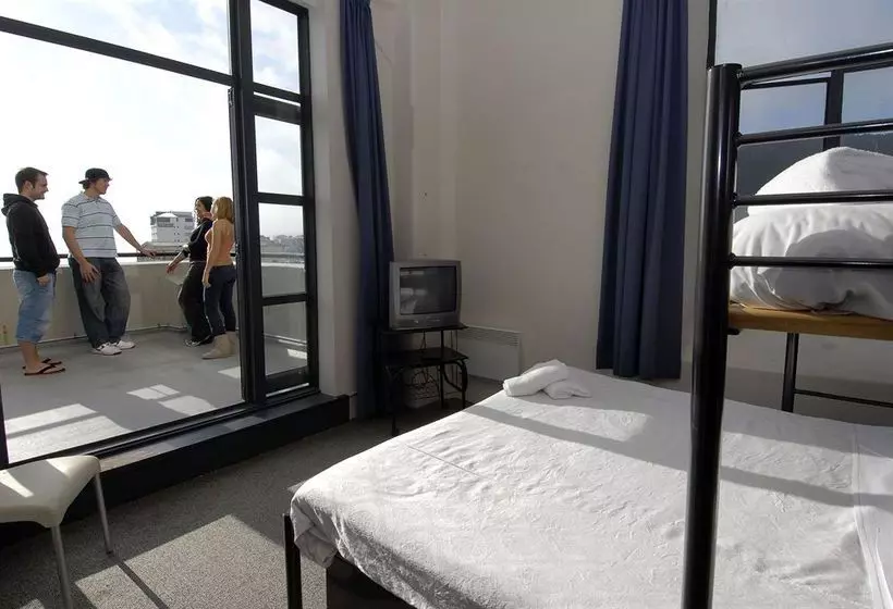 בית מלון כפרי Base Wellington