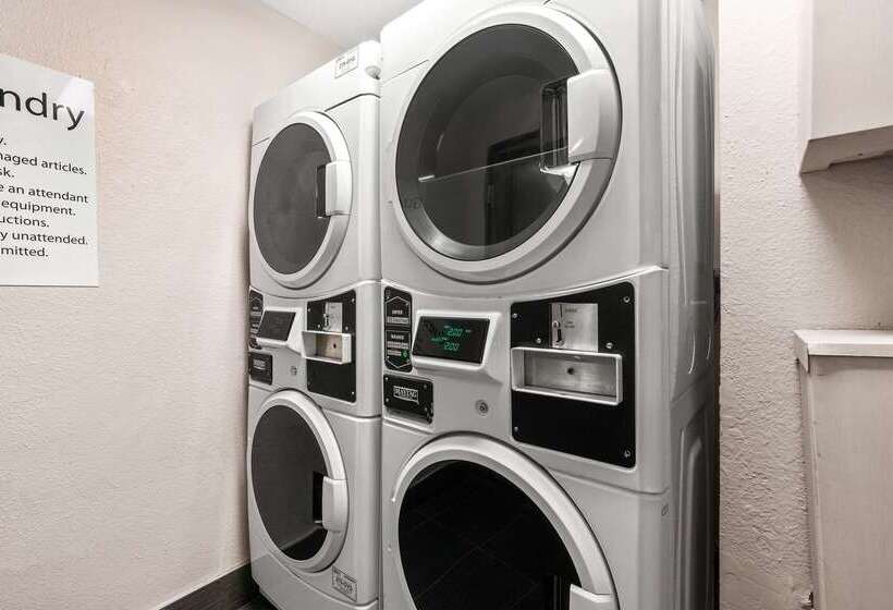 酒店 Comfort Inn & Suites Beaverton   Portland West