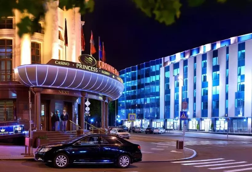 酒店 Crowne Plaza  Minsk