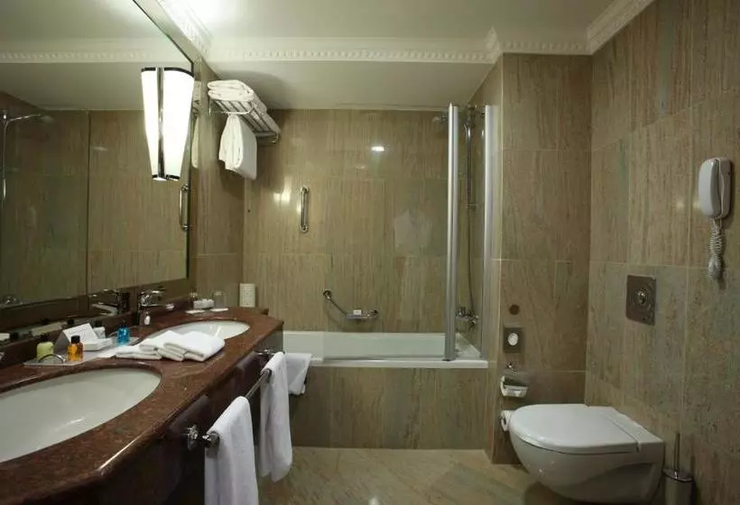 酒店 Crowne Plaza  Minsk