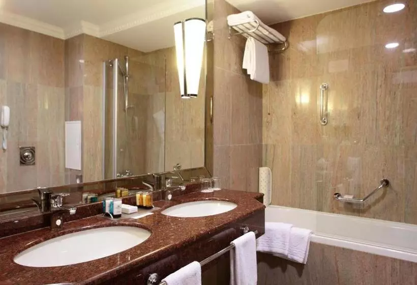 酒店 Crowne Plaza  Minsk