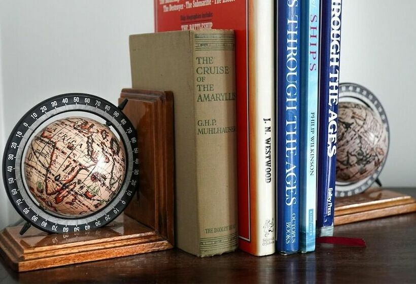 فندق D Urville Blenheim