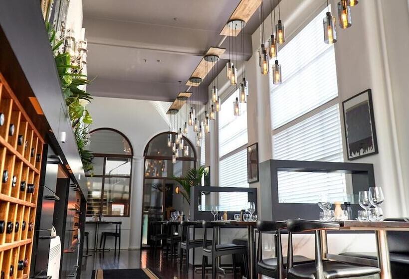 فندق D Urville Blenheim