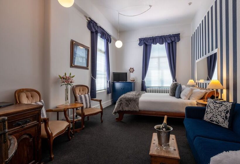 فندق D Urville Blenheim