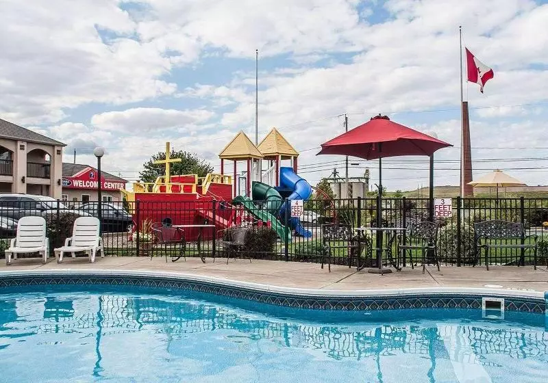 Hotel Econo Lodge At The Falls North