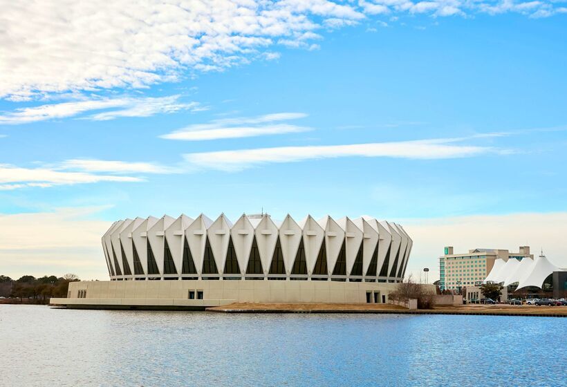 فندق Embassy Suites By Hilton Hampton Convention Center