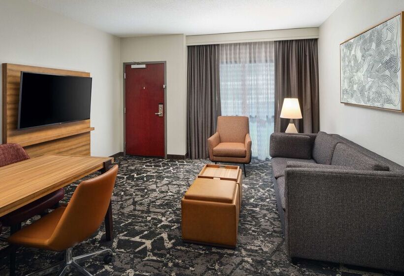 فندق Embassy Suites By Hilton Hampton Convention Center