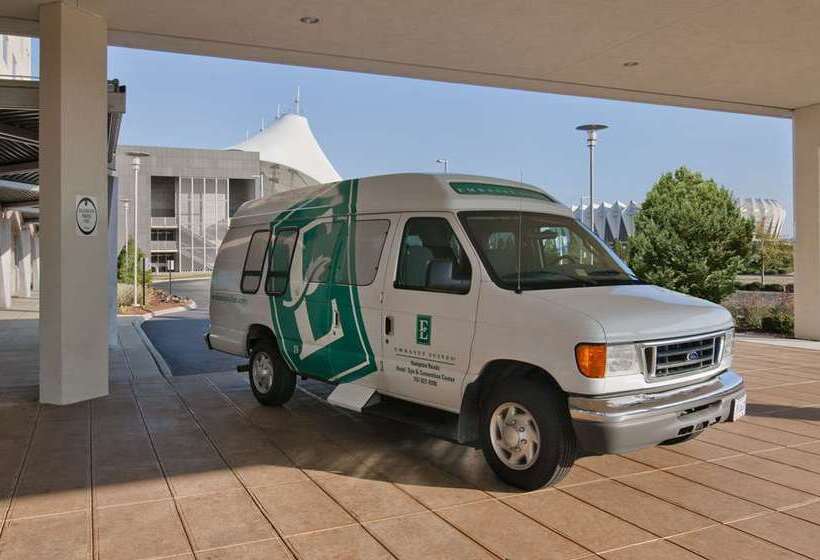 فندق Embassy Suites By Hilton Hampton Convention Center