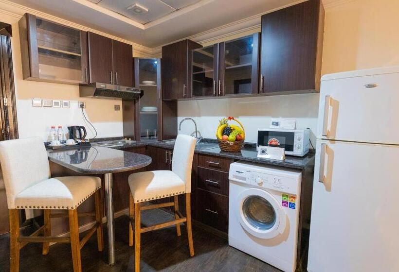 Hotel Ewan Ajman Suites