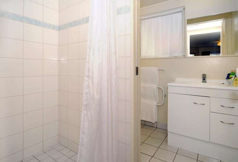 Отель Geneva Motor Lodge