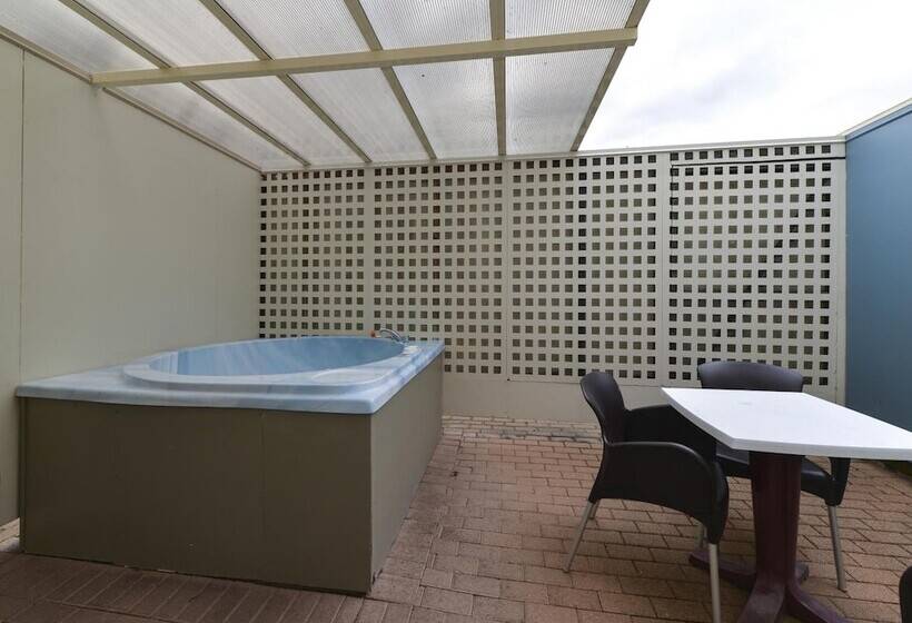 Отель Geneva Motor Lodge