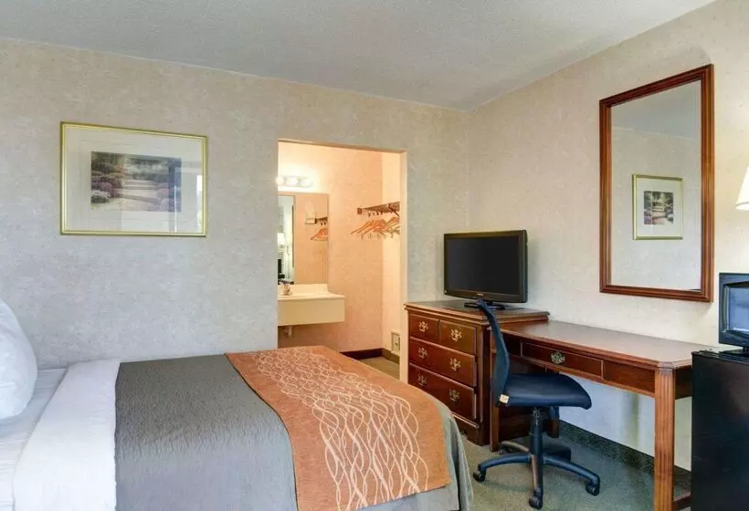 Отель Quality Inn Vienna   Tysons Corner