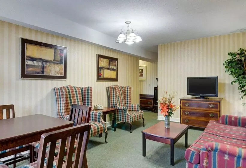 Отель Quality Inn Vienna   Tysons Corner