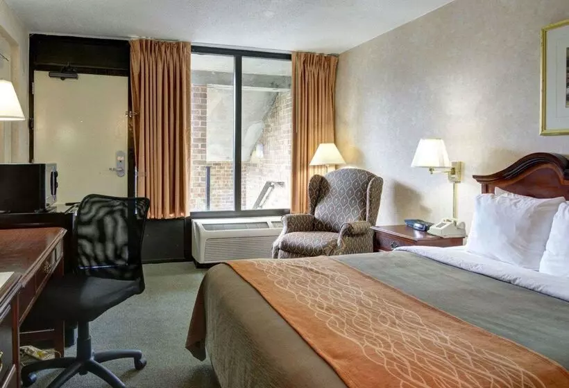 Отель Quality Inn Vienna   Tysons Corner
