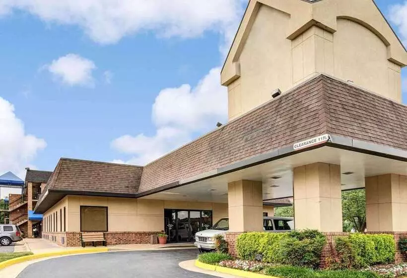 Отель Quality Inn Vienna   Tysons Corner