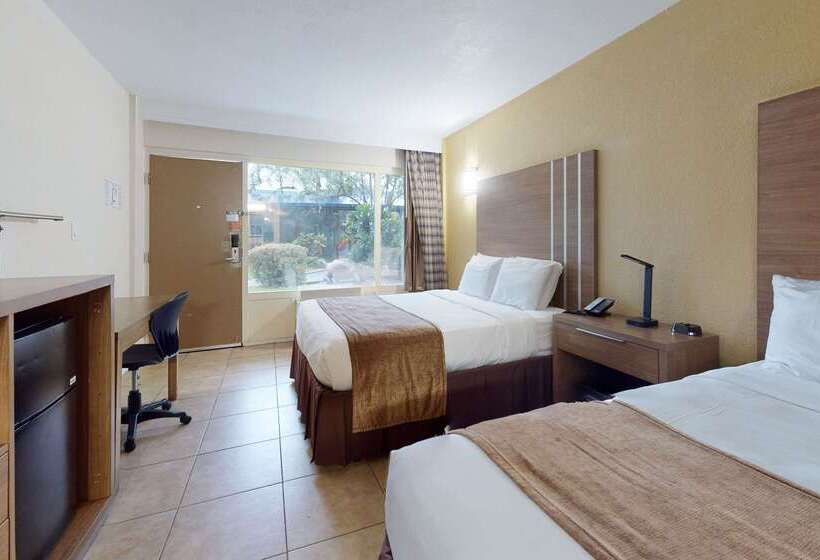 هتل Rodeway Inn & Suites Fort Lauderdale Airport & Cruise Port