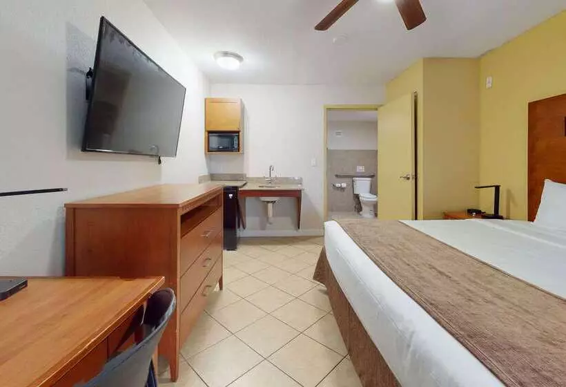 Hotel Rodeway Inn & Suites Fort Lauderdale Airport & Cruise Port