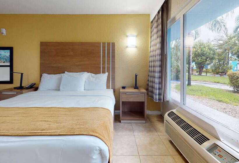 هتل Rodeway Inn & Suites Fort Lauderdale Airport & Cruise Port