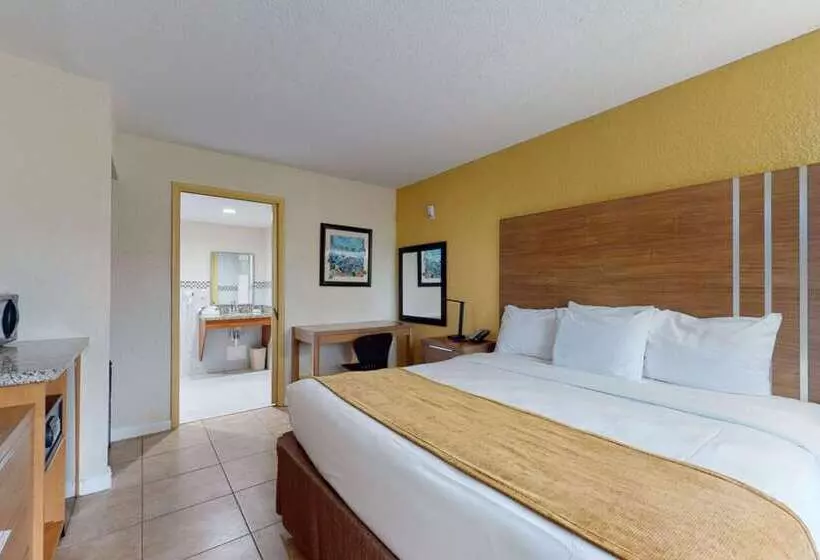 Hotel Rodeway Inn & Suites Fort Lauderdale Airport & Cruise Port